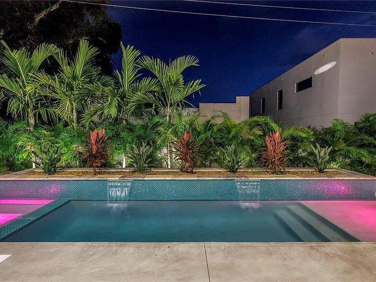 2314 Floyd St — Photo 80