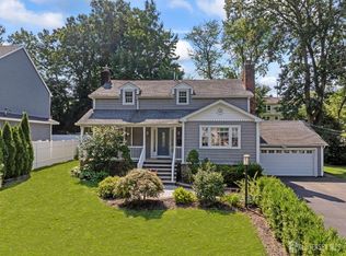 60 Herbert Dr, East Brunswick, NJ 08816