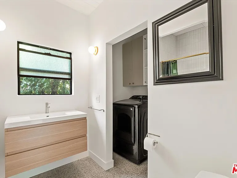 4950 Marmol Dr — Photo 27