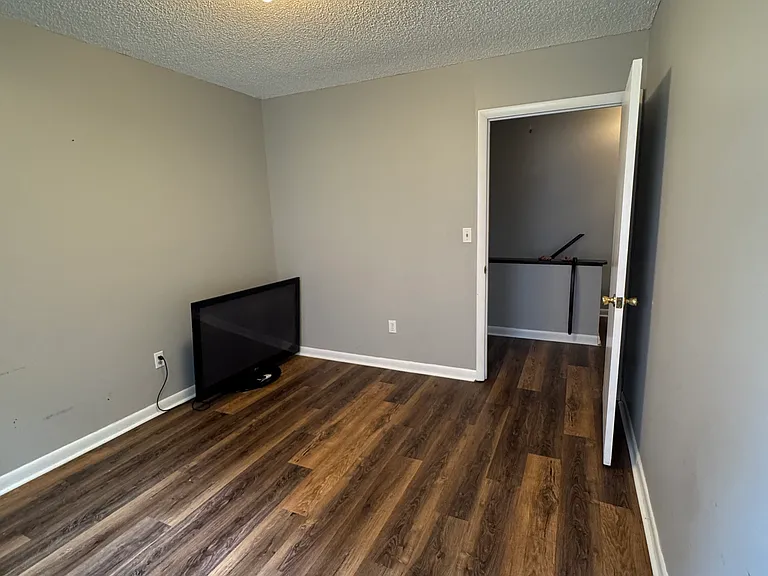 316 Emerald Dr #316 — Photo 8