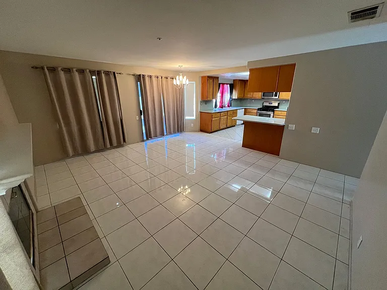 7834 Boxwood Ct — Photo 9