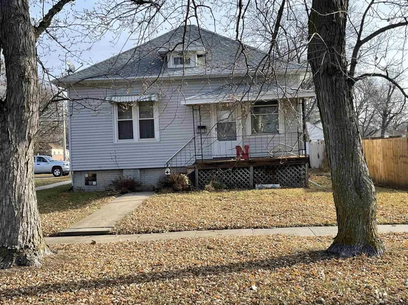 294 N 6th St, David City, NE 68632