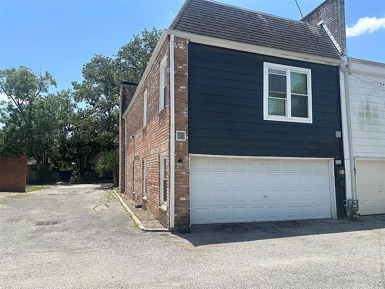 2202 Welch St — Photo 20