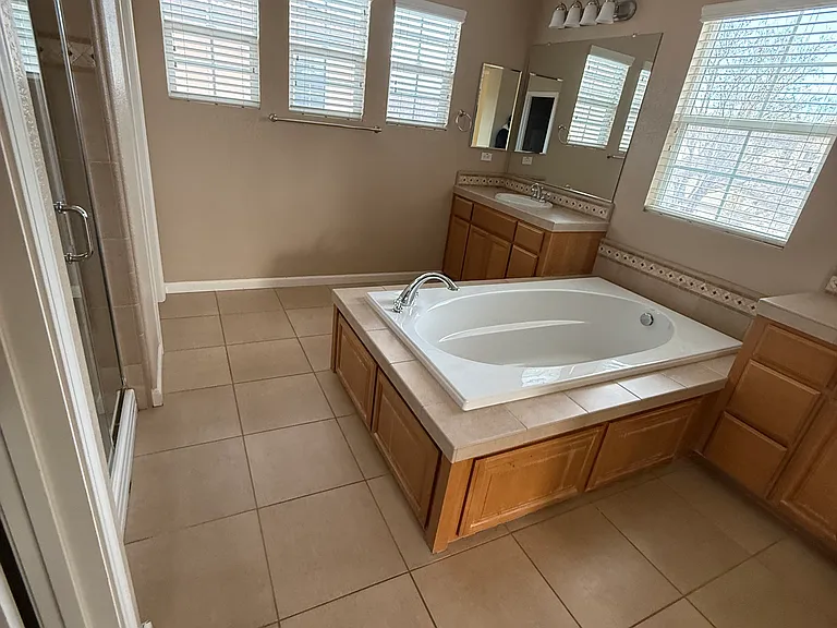 702 N San Marcos Dr — Photo 27