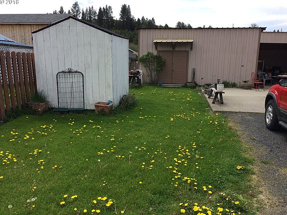 2nd image of 602 E Highway 82