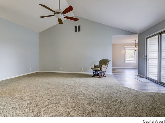 5th image of 248 Prairie Grass Rd