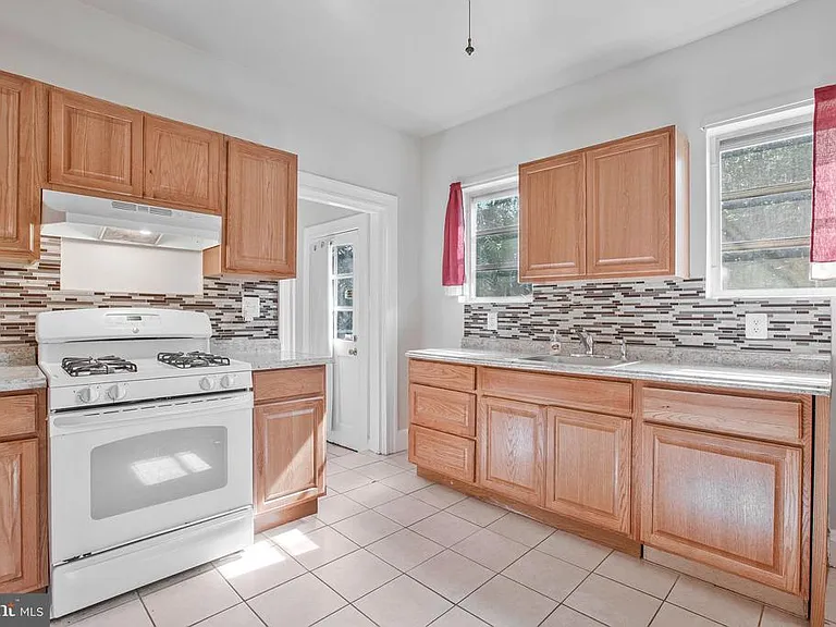 508 Cording Ave — Photo 18