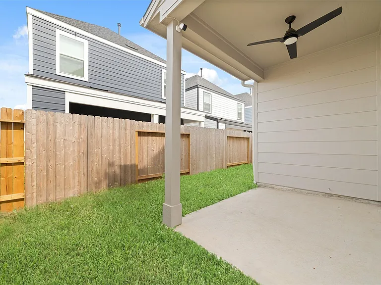 3007 Ventas Dr — Photo 37