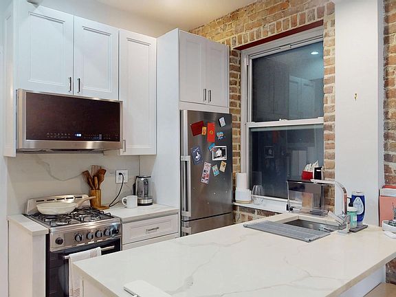 2nd image of 216 E 84th St APT 1A