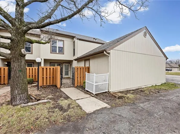 729 E 121st Ter, Kansas City, MO 64146