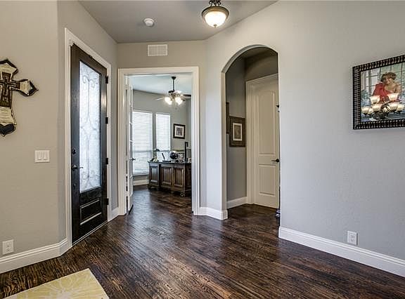 5th image of 4512 Springhurst Dr