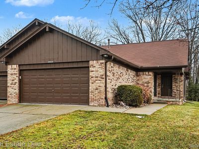 38630 Birch Meadow Dr, Clinton Township, MI, 48036