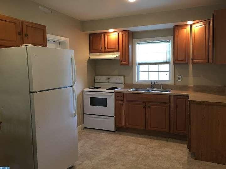 2nd image of 1557 Fair Rd