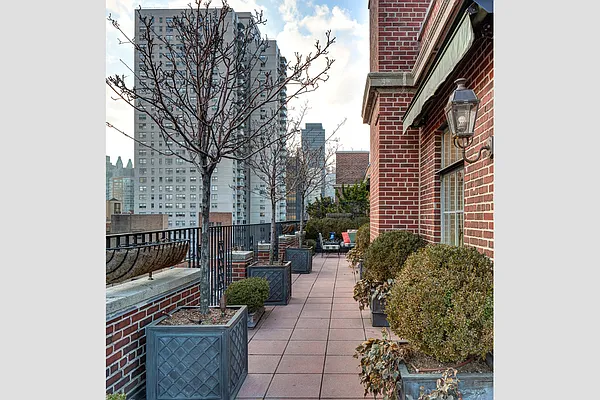 Sold by Stribling | media 6