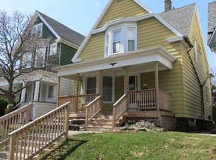 2713 N Oakland Ave, Milwaukee, WI