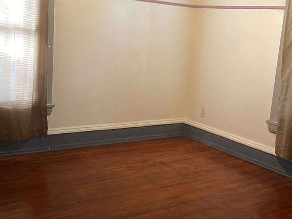 2nd image of 1221 18th Ave NE Unit 2
