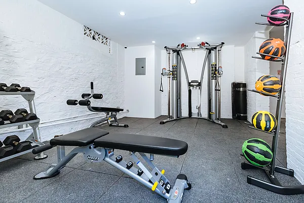 Rented by Nooklyn NYC LLC | media 45