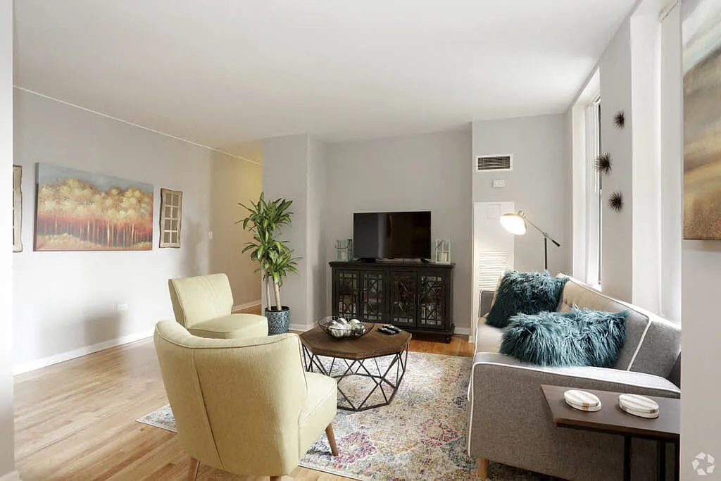 Building Photo - 4608 N Sheridan Rd #4607-412
