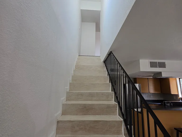 1691 Ebony Ave #1 — Photo 5