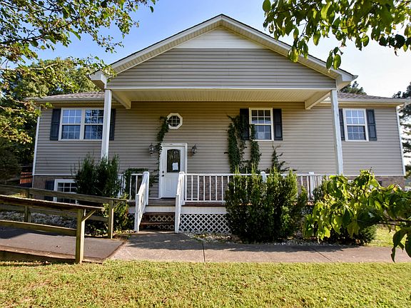 2nd image of 142 Georgia Bell Cir SE
