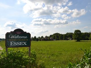 102 Essex Way, Essex, IL