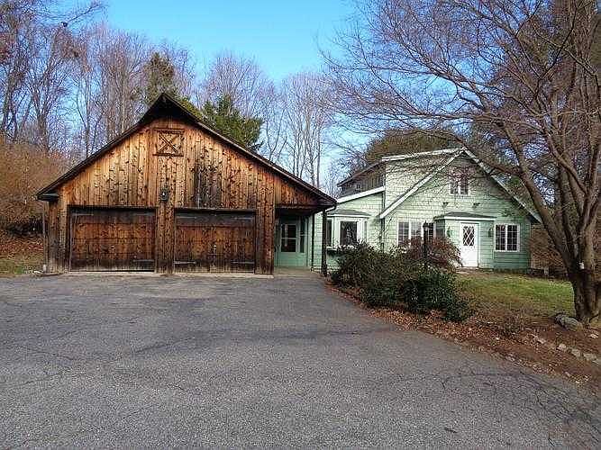 property primary photo
