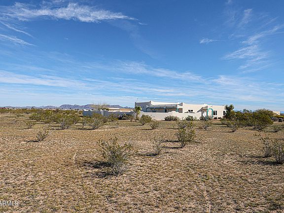 4th image of 51340 W IVER Road