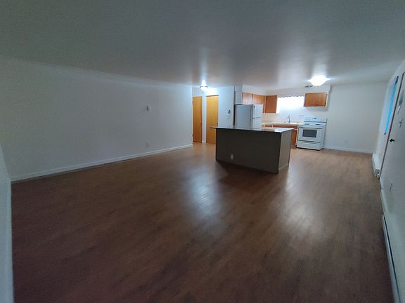5th image of 1023 & 1025 E Coeur D Alene Ave #1