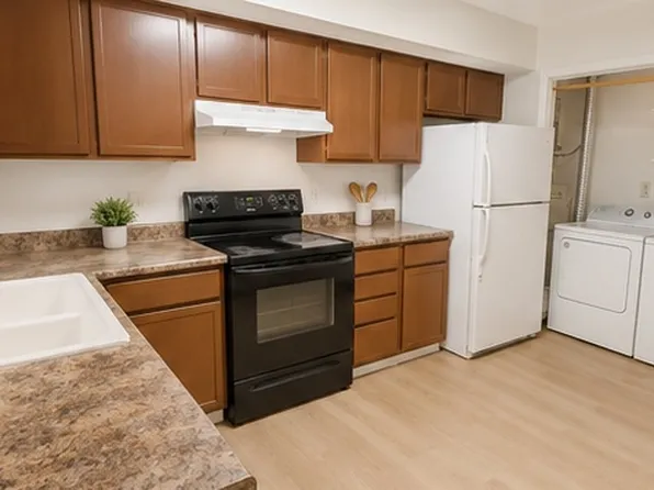 1410 N 23rd St #1410, Lincoln, NE 68503