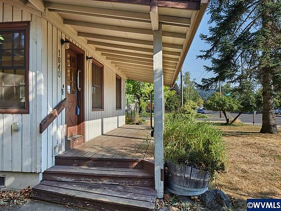 4th image of 1640 NW Kings Blvd