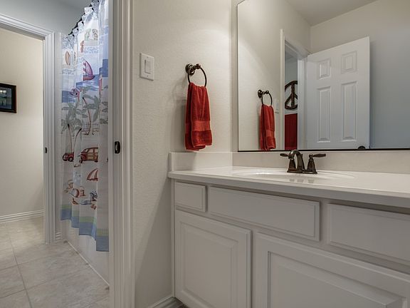 3rd image of 13411 Clifton Dr