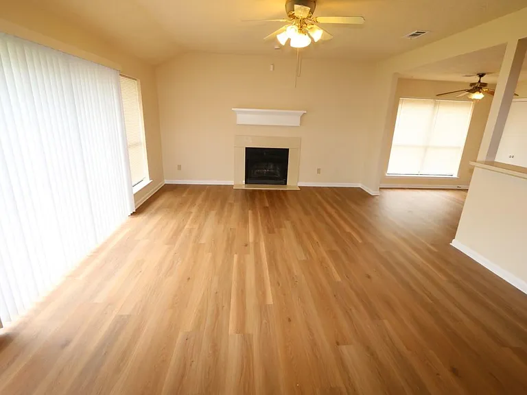 21226 Park Mount Dr — Photo 4