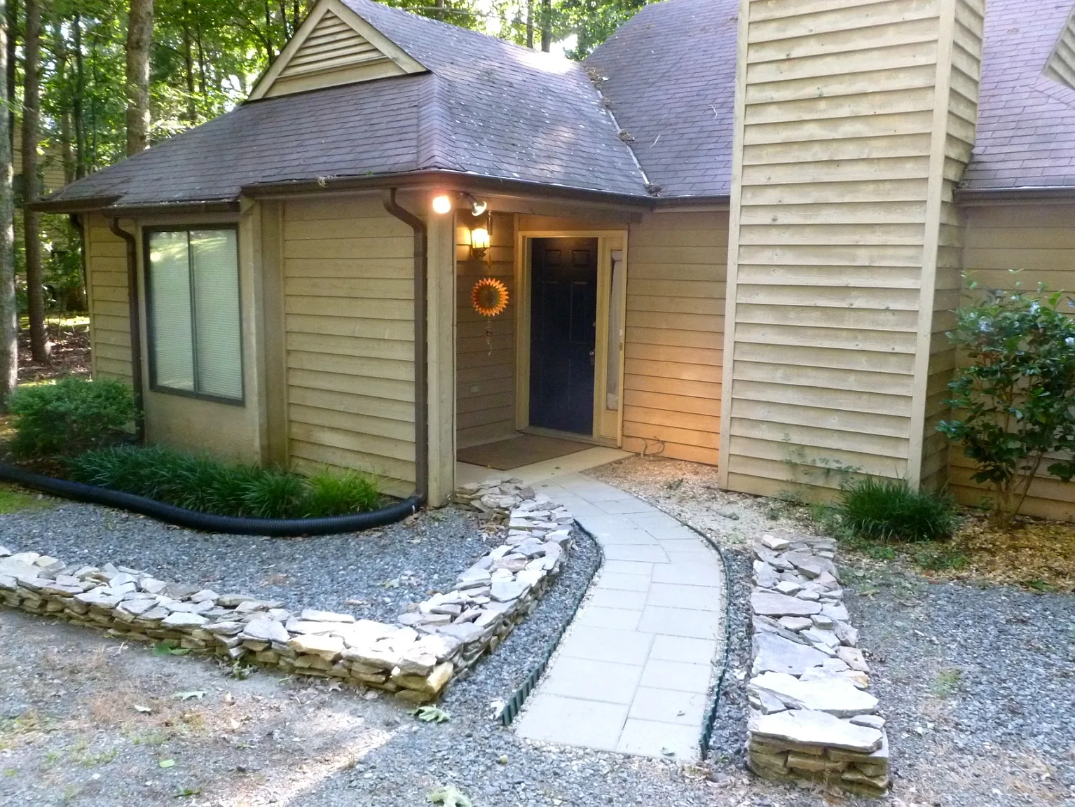 246 Daniels Rd photo 1