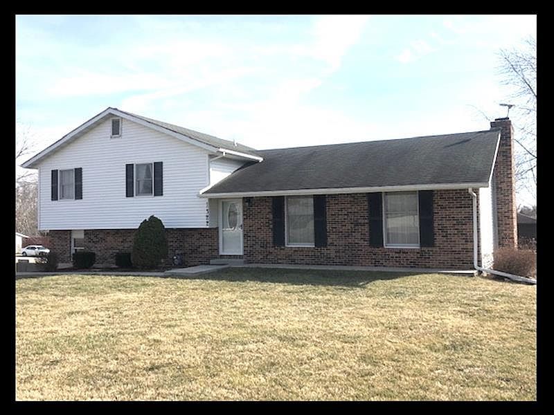 1st image of 1322 E Briggs Dr