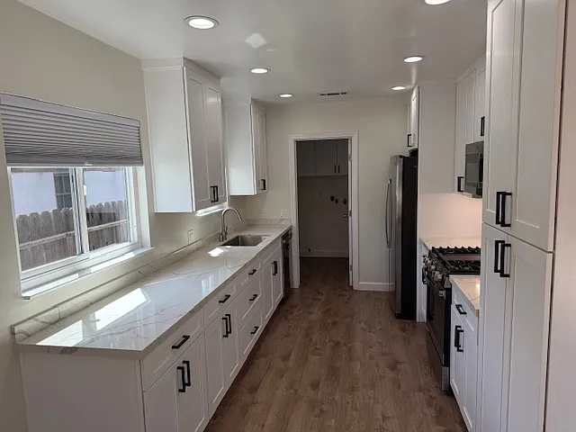 3 bed, 1301 sqft, $4,500 — Photo 4
