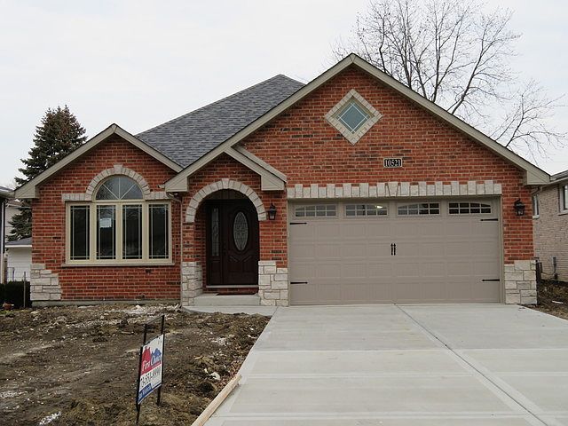 1st image of 10521 S 81st Ct