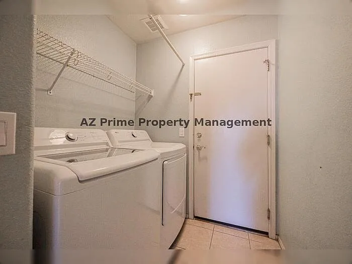 1654 W Geronimo St — Photo 23