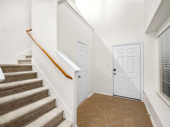 12475 Saratoga Woods Ln