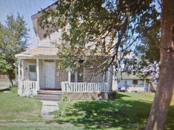 214 N 1st St, Monmouth, IL 61462