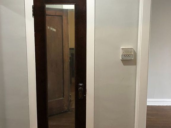 3rd image of 1054-66 W Cornelia Ave #1062-2