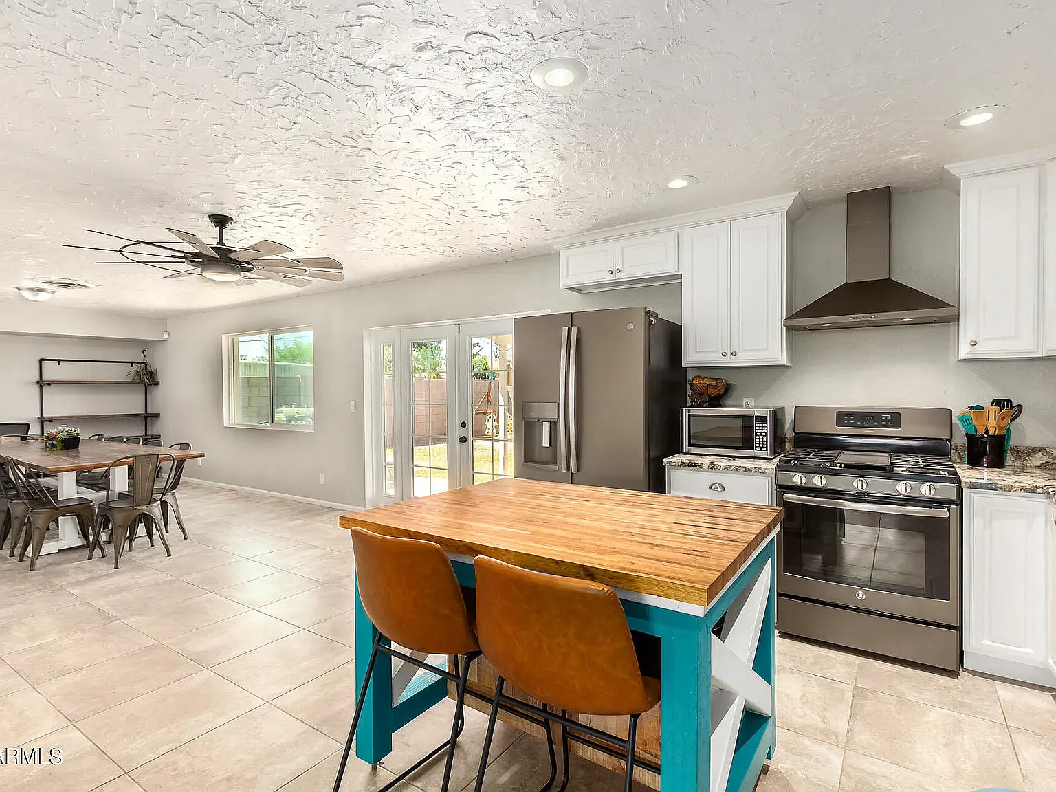 3 bed, 1587 sqft, $2,000 — Photo 2