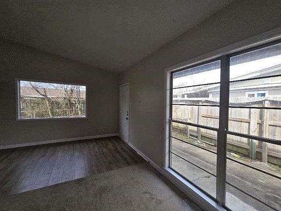 2nd image of 704 Grantham Rd