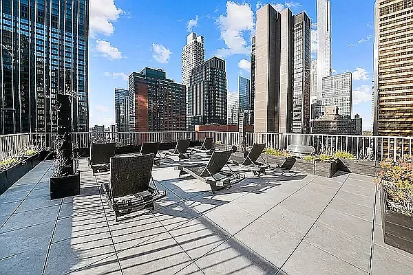 Rented by Manhattan Management Group | media 22