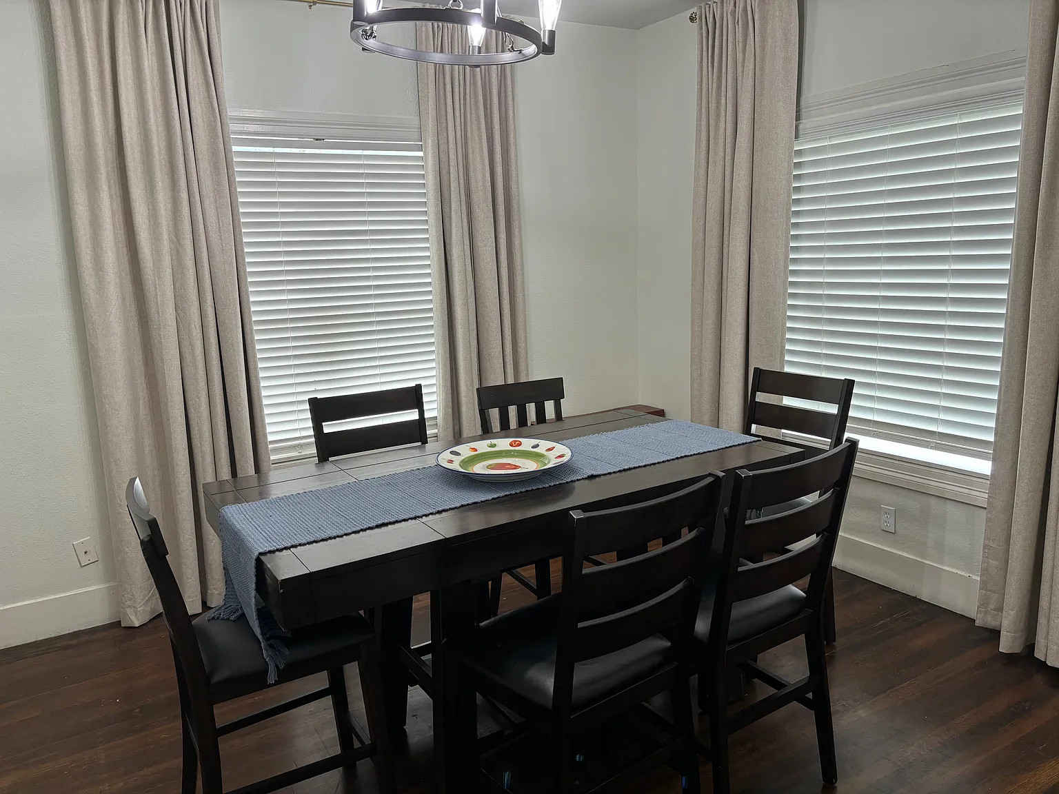 3 bed, 3343 sqft, $3,300 — Photo 3