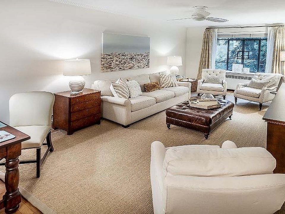 1st image of 250 W 24th St #2