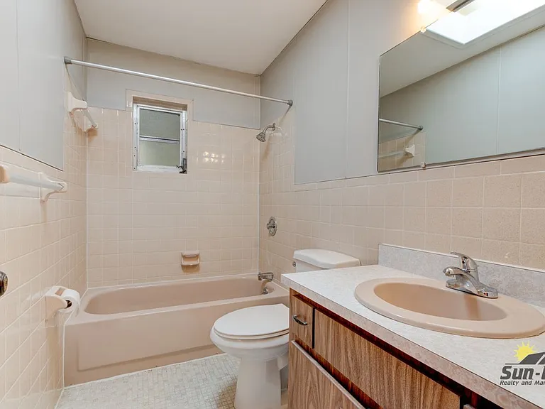 907 Hamilton St — Photo 14