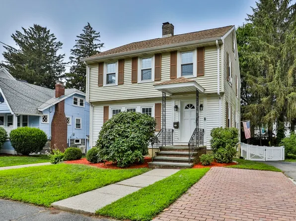 67 Howe St, Milton, MA 02186