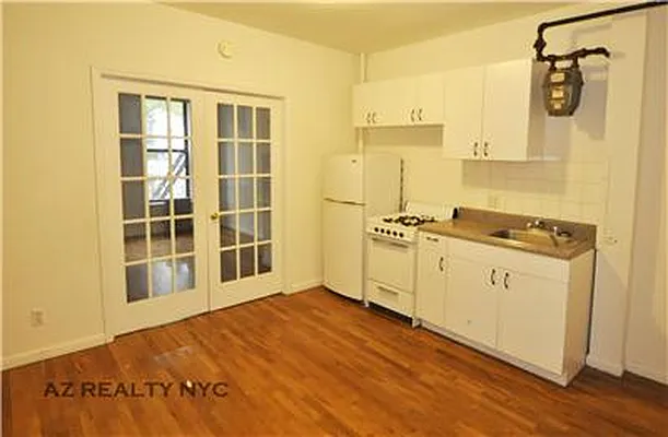 Rented by FirstService Realty (legacy) | media 15