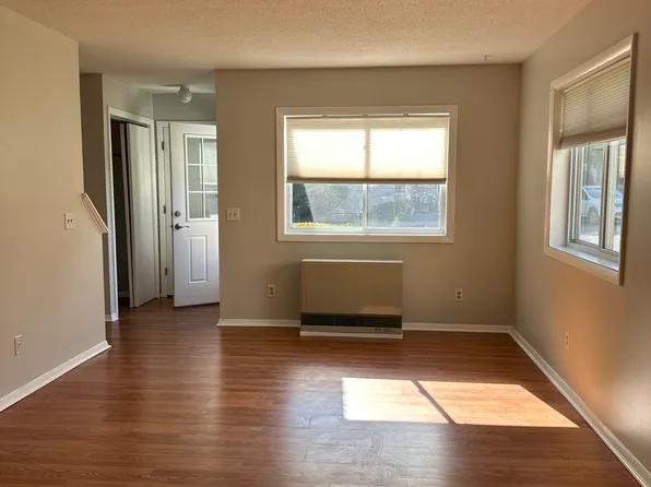 R2 Grandview Dr #R2, South Burlington, VT 05403