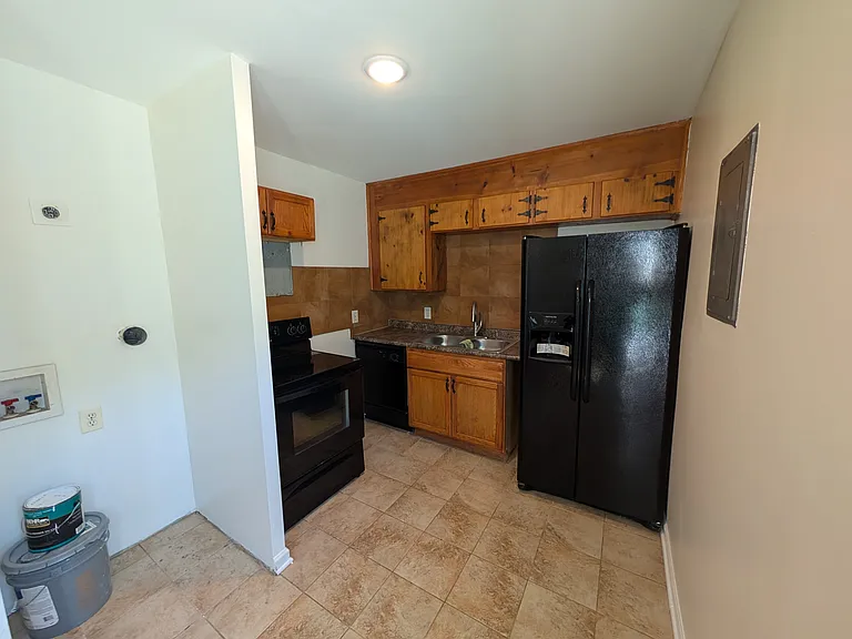 1823 Delta Ave #B — Photo 3
